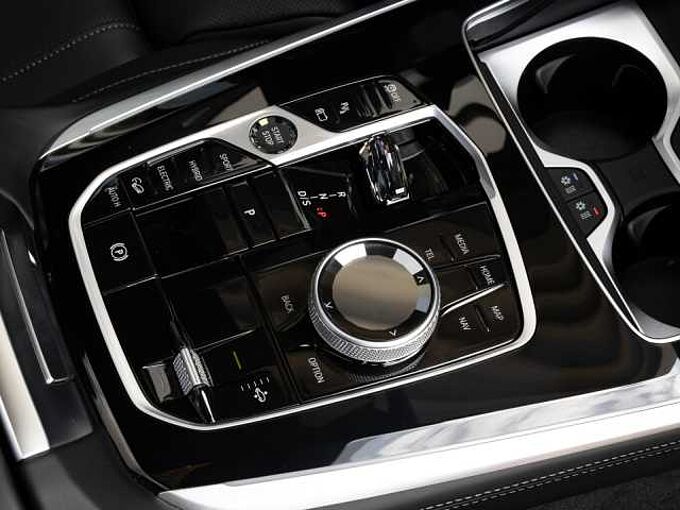 BMW X5 xDrive50e/M Sport/Innovation/Autobahnass. /AHK