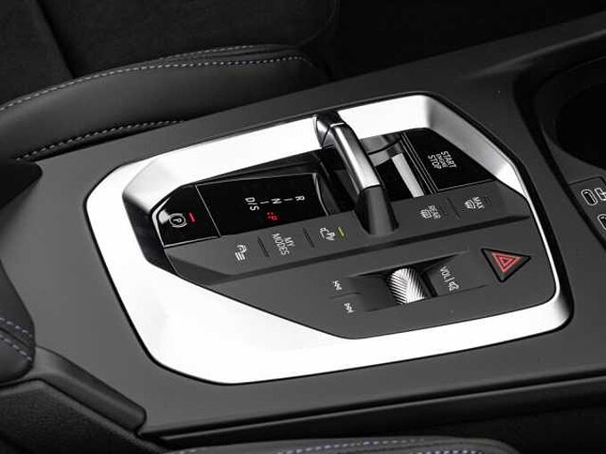 BMW M135 5-Türer xDrive Aut. /Innovation/PGD/DrAssPro
